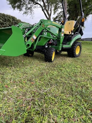 Image of John Deere 1025R equipment image 4