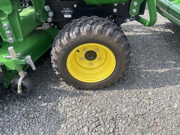 Image of John Deere 1025R equipment image 4