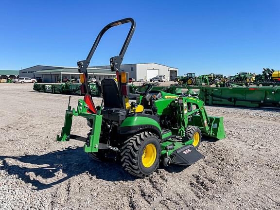 Image of John Deere 1025R equipment image 4