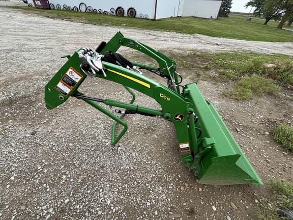 Image of John Deere 1025R equipment image 1