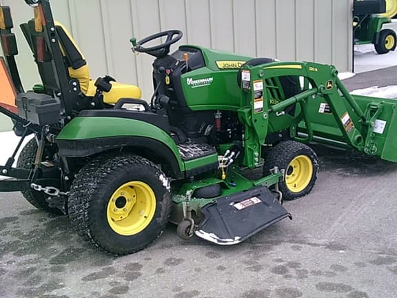 Image of John Deere 1025R equipment image 2