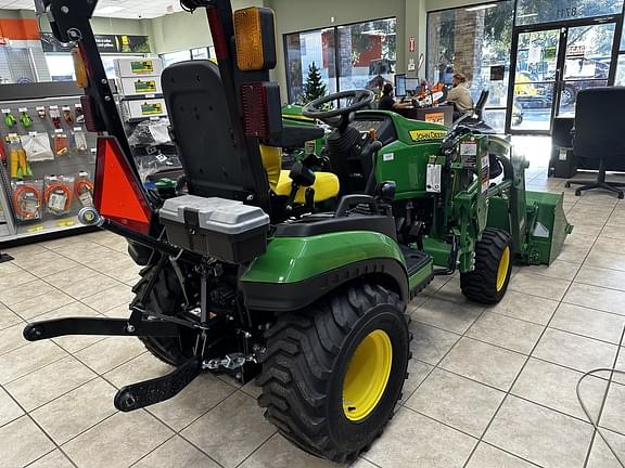 Image of John Deere 1025R equipment image 4