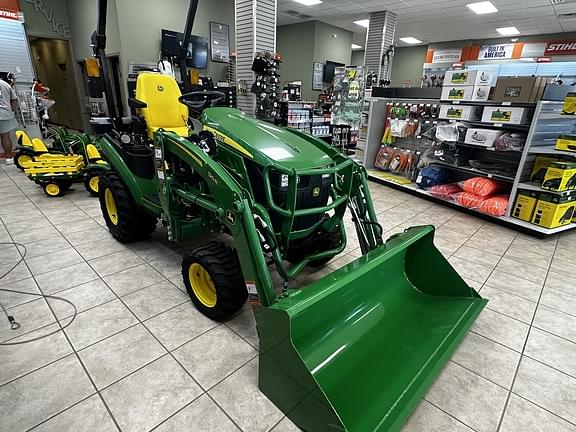 Image of John Deere 1025R equipment image 2