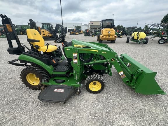 Image of John Deere 1025R equipment image 3