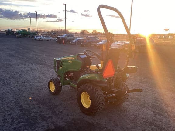 Image of John Deere 1025R equipment image 2