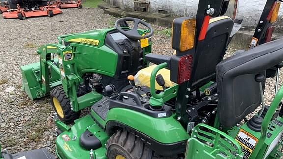 Image of John Deere 1025R equipment image 4