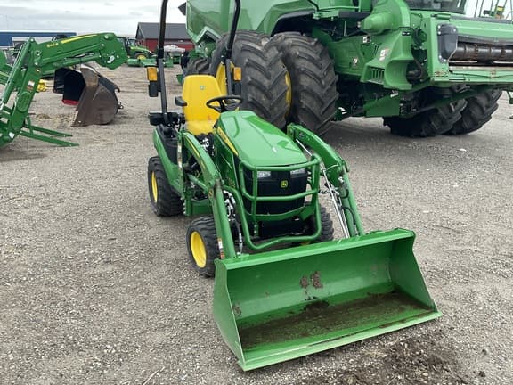 Image of John Deere 1025R equipment image 2
