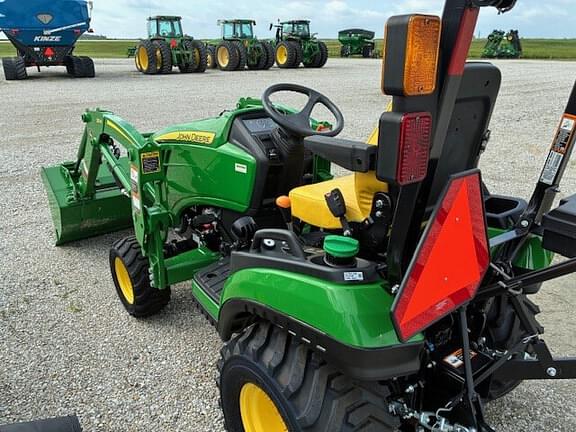 Image of John Deere 1025R equipment image 2