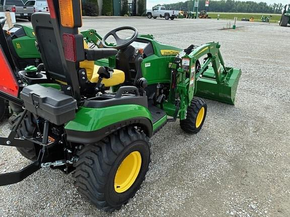 Image of John Deere 1025R equipment image 3