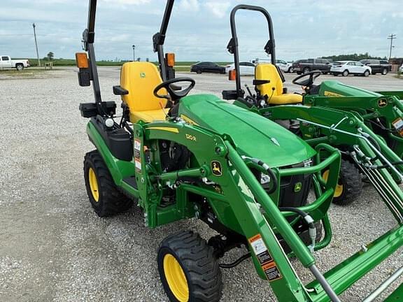Image of John Deere 1025R equipment image 1