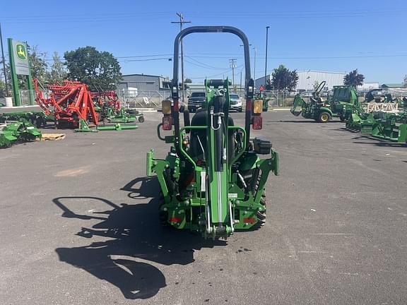 Image of John Deere 1025R equipment image 3