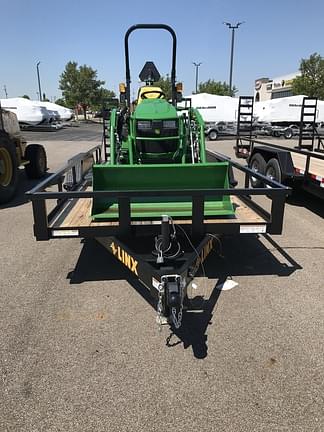 Image of John Deere 1025R equipment image 4