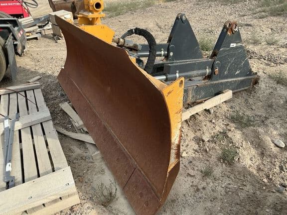 Image of John Deere Dozer Blade equipment image 1
