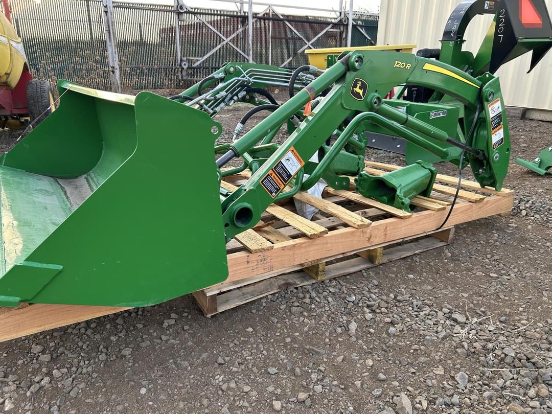 Image of John Deere 120R Primary image