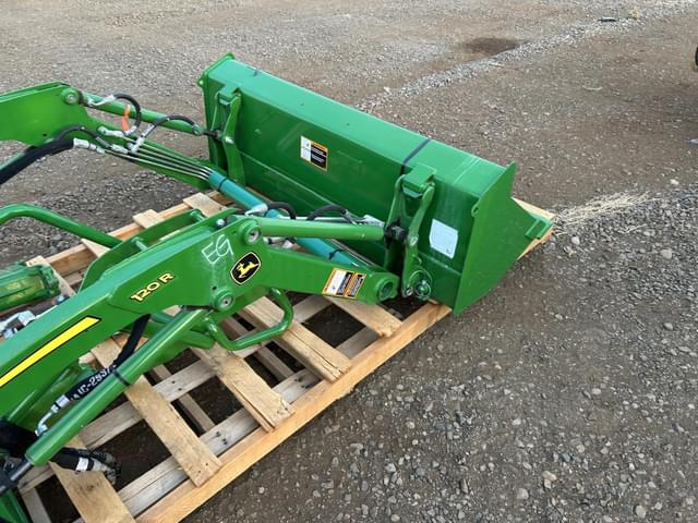Image of John Deere 120R equipment image 2