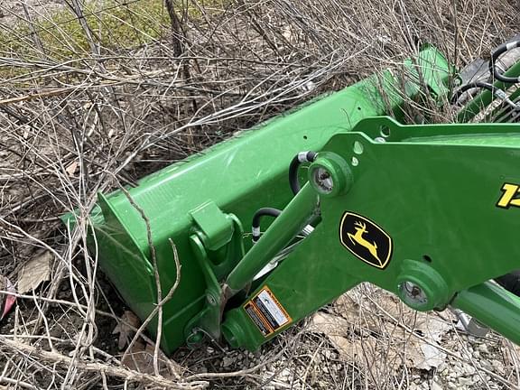 Image of John Deere 120R equipment image 1
