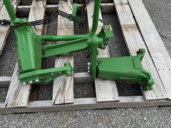 Image of John Deere 120R equipment image 4