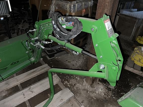 Image of John Deere 120R equipment image 3