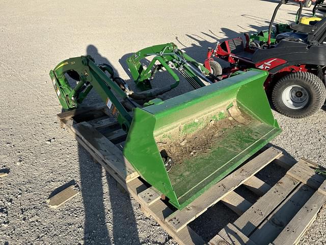 Image of John Deere 120R equipment image 4