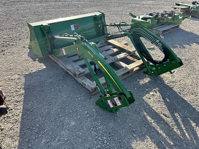 Image of John Deere 120R equipment image 2