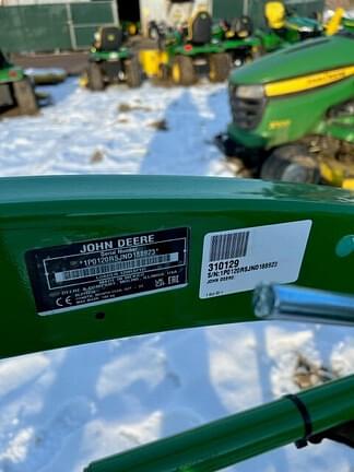 Image of John Deere 120R equipment image 3