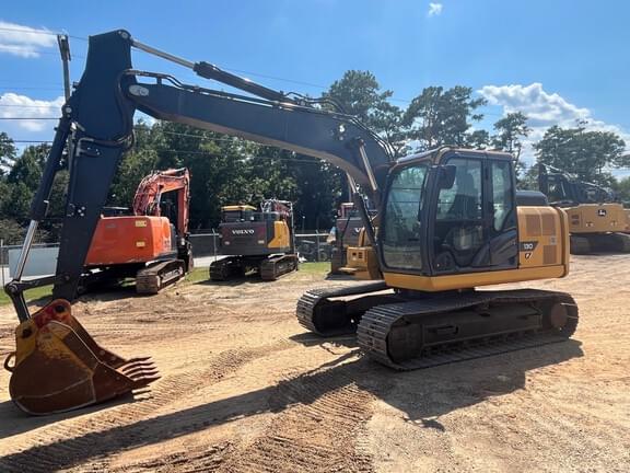 Image of John Deere 130P equipment image 1