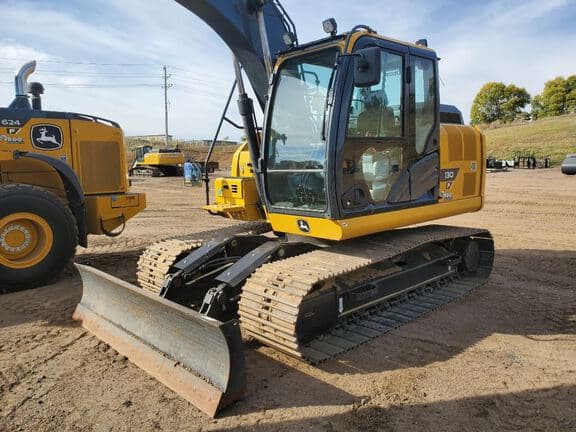 Image of John Deere 130P equipment image 4