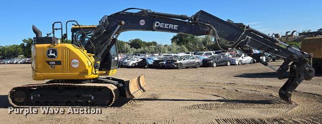 Image of John Deere 135P equipment image 3