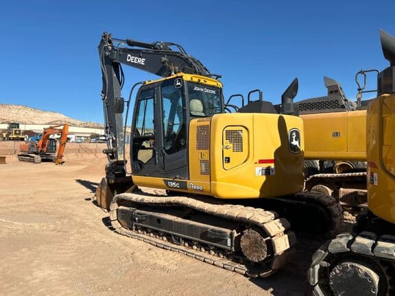 Image of John Deere 135G equipment image 2