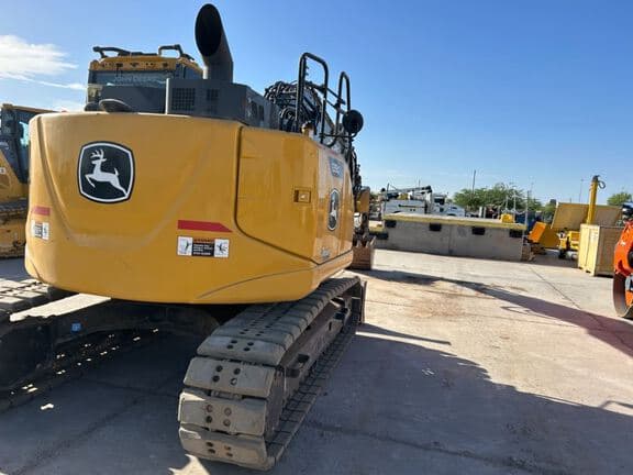 Image of John Deere 135G equipment image 4
