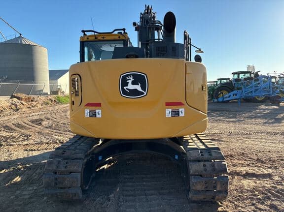 Image of John Deere 135P equipment image 3