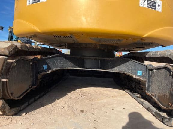 Image of John Deere 135P equipment image 4