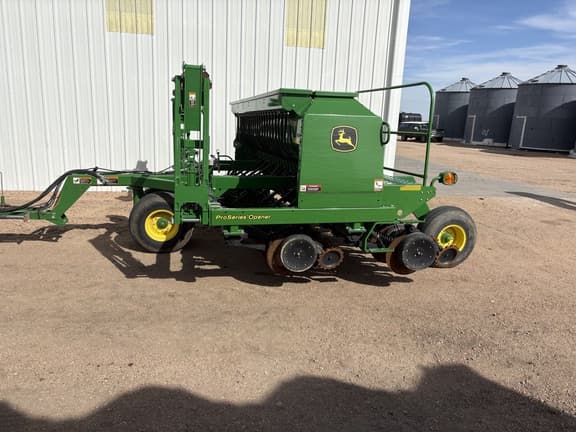 Image of John Deere 1590 equipment image 1
