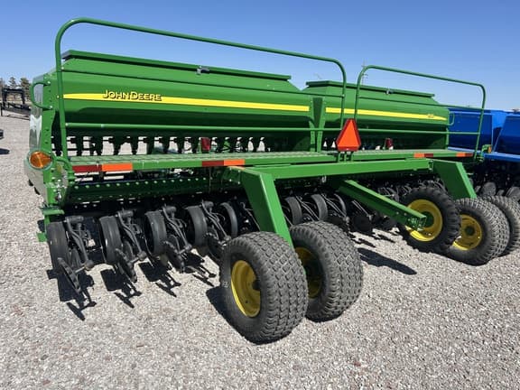 Image of John Deere 1590 equipment image 1