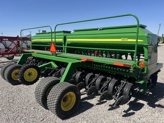 Image of John Deere 1590 equipment image 4