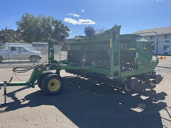 Image of John Deere 1590 equipment image 2