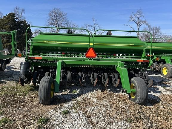 Image of John Deere 1590 equipment image 1