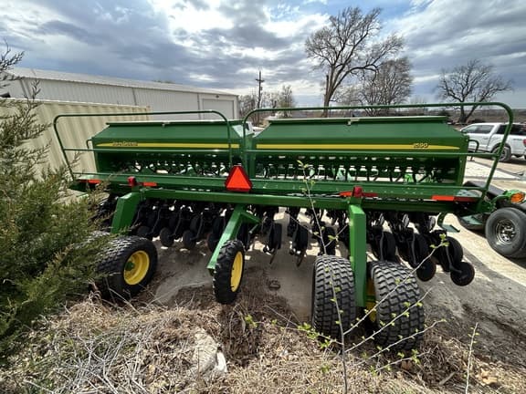 Image of John Deere 1590 equipment image 4