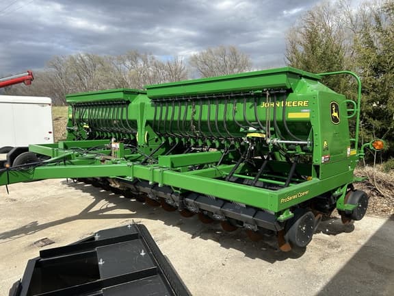 Image of John Deere 1590 equipment image 2
