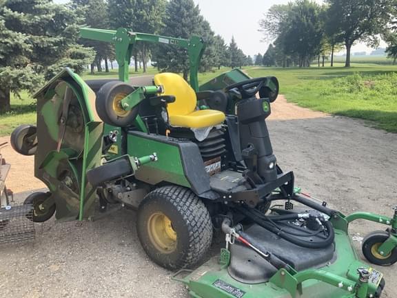Image of John Deere 1600 Turbo III equipment image 3