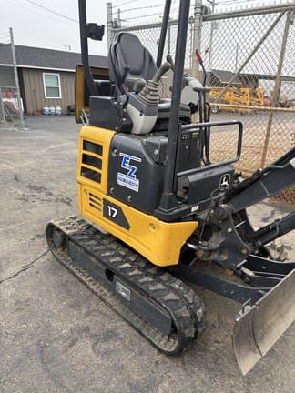 Image of John Deere 17P equipment image 1
