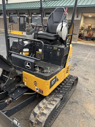 Image of John Deere 17P equipment image 3