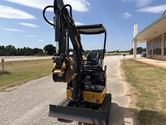 Image of John Deere 17P equipment image 2