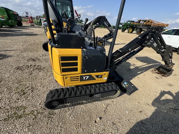 Image of John Deere 17P equipment image 2