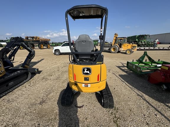 Image of John Deere 17P equipment image 3