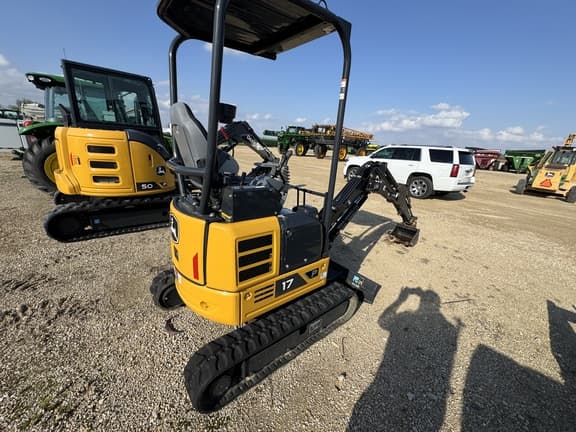 Image of John Deere 17P equipment image 1