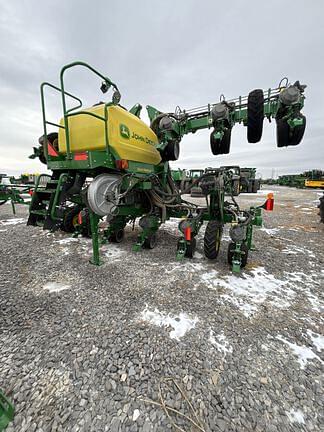 Main image John Deere 1725 9