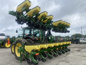 2023 John Deere 1725 Image