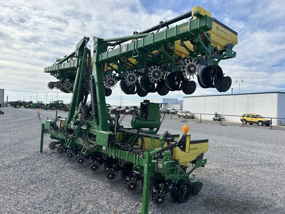 Main image John Deere 1725