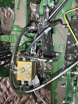 Thumbnail image John Deere 1725C 12